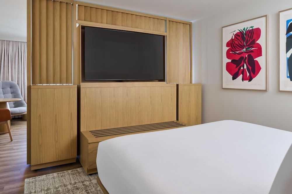 Junior Suite, 1 King Bed with Sofa bed, Oceanfront
