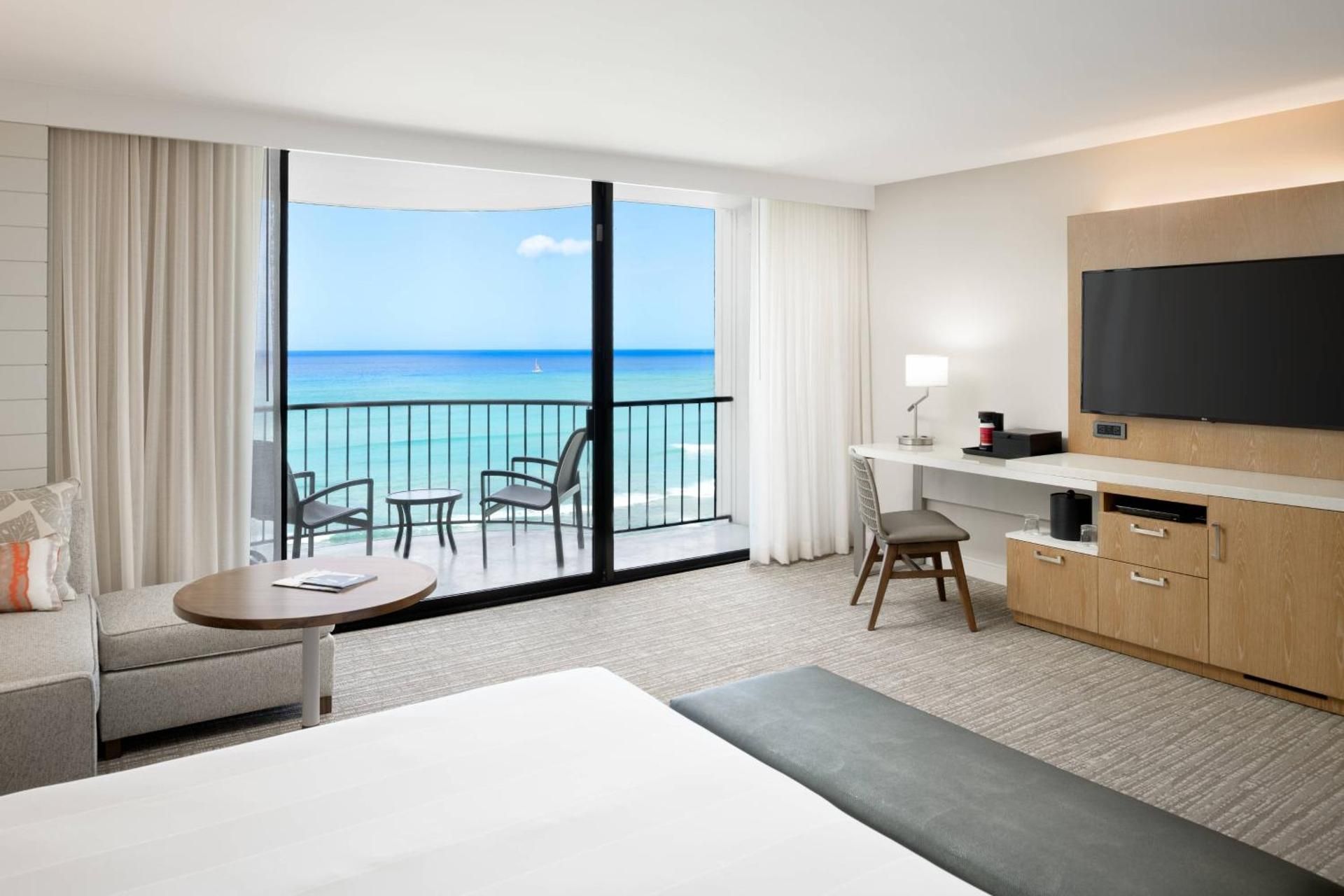King Room with Sofa Bed and City View - Hearing Accessible