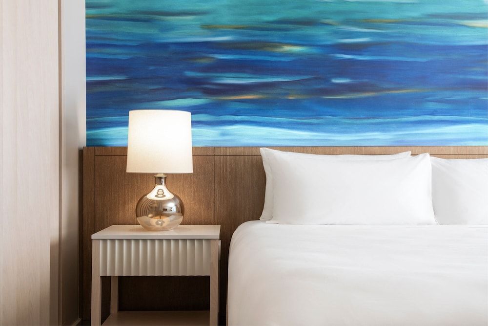 Room, 1 King Bed, City View