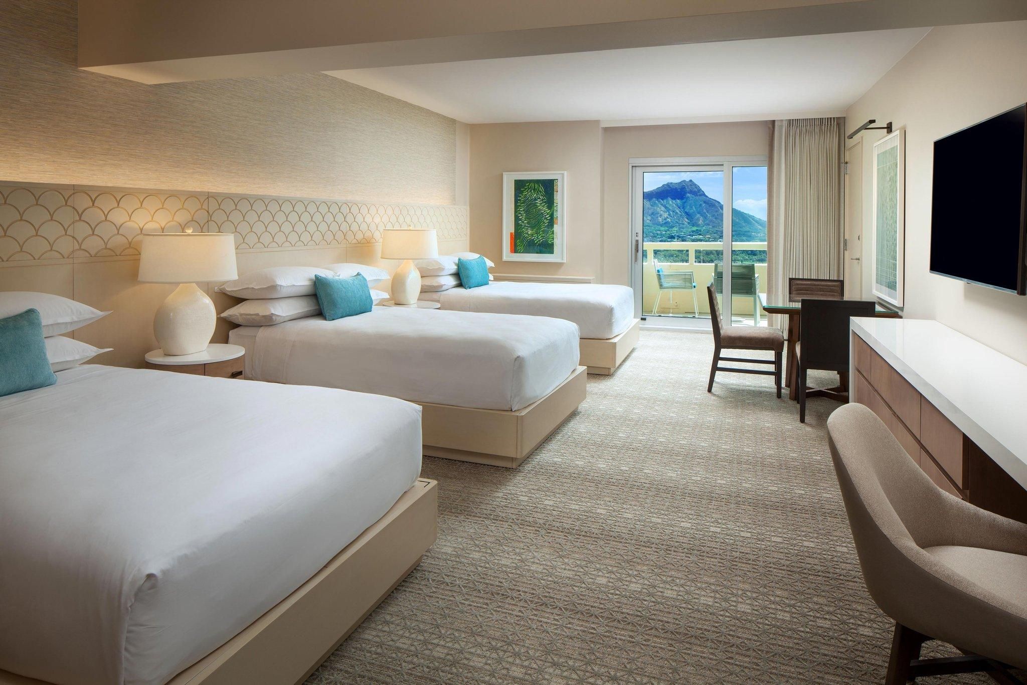 Large Luxury, Larger Guest room, 3 Double, Oceanfront, Corner room