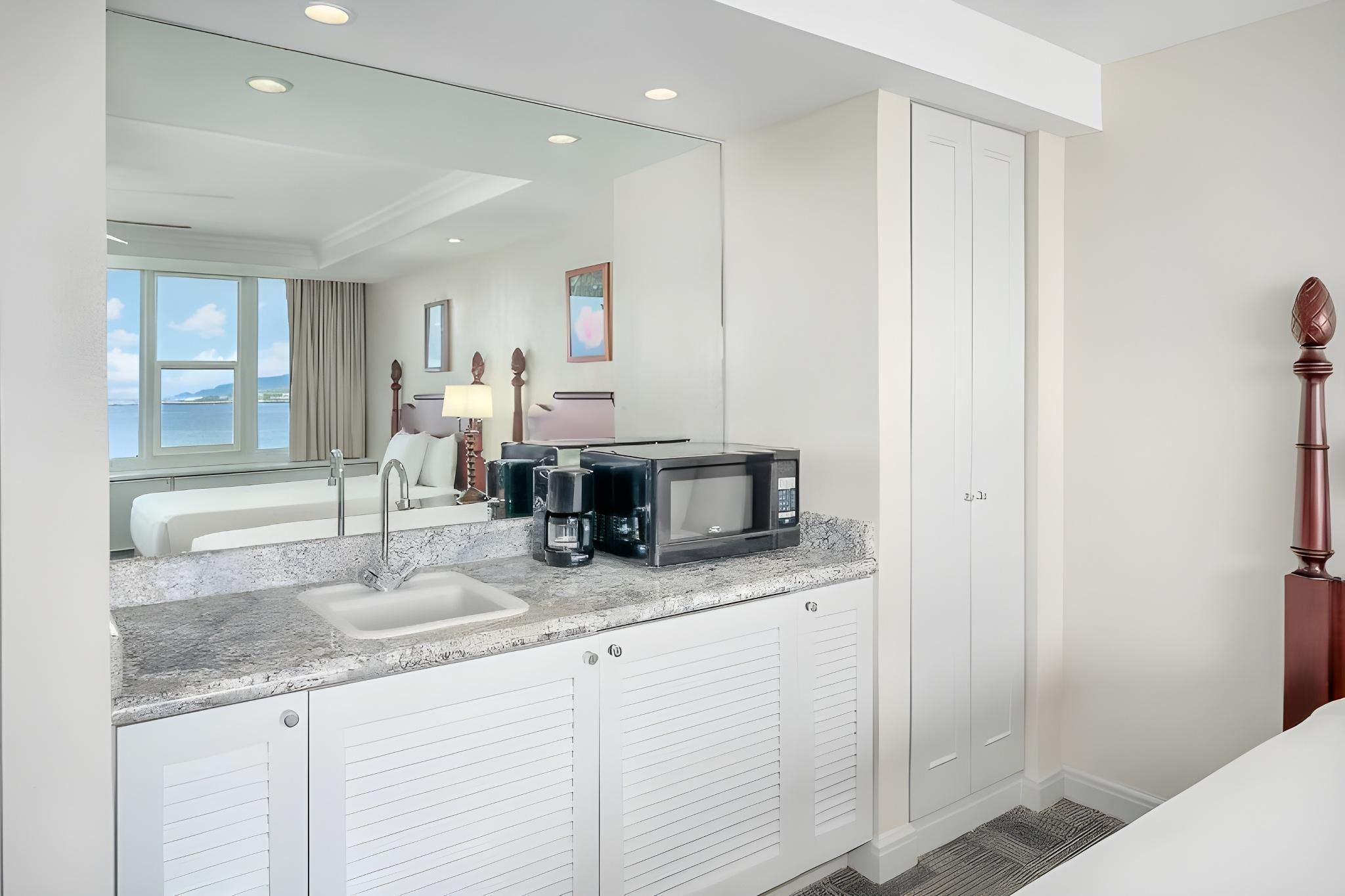 2 Double Beds - Ocean View