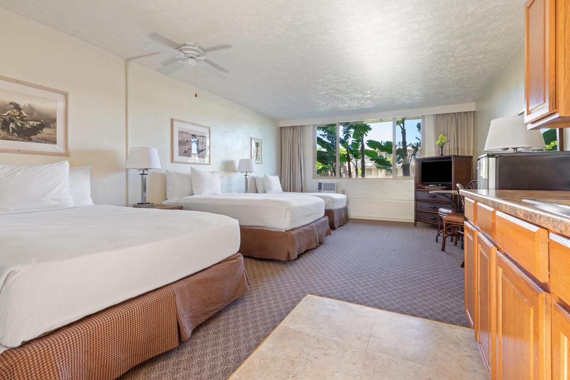undefined Maui Seaside Hotel 10