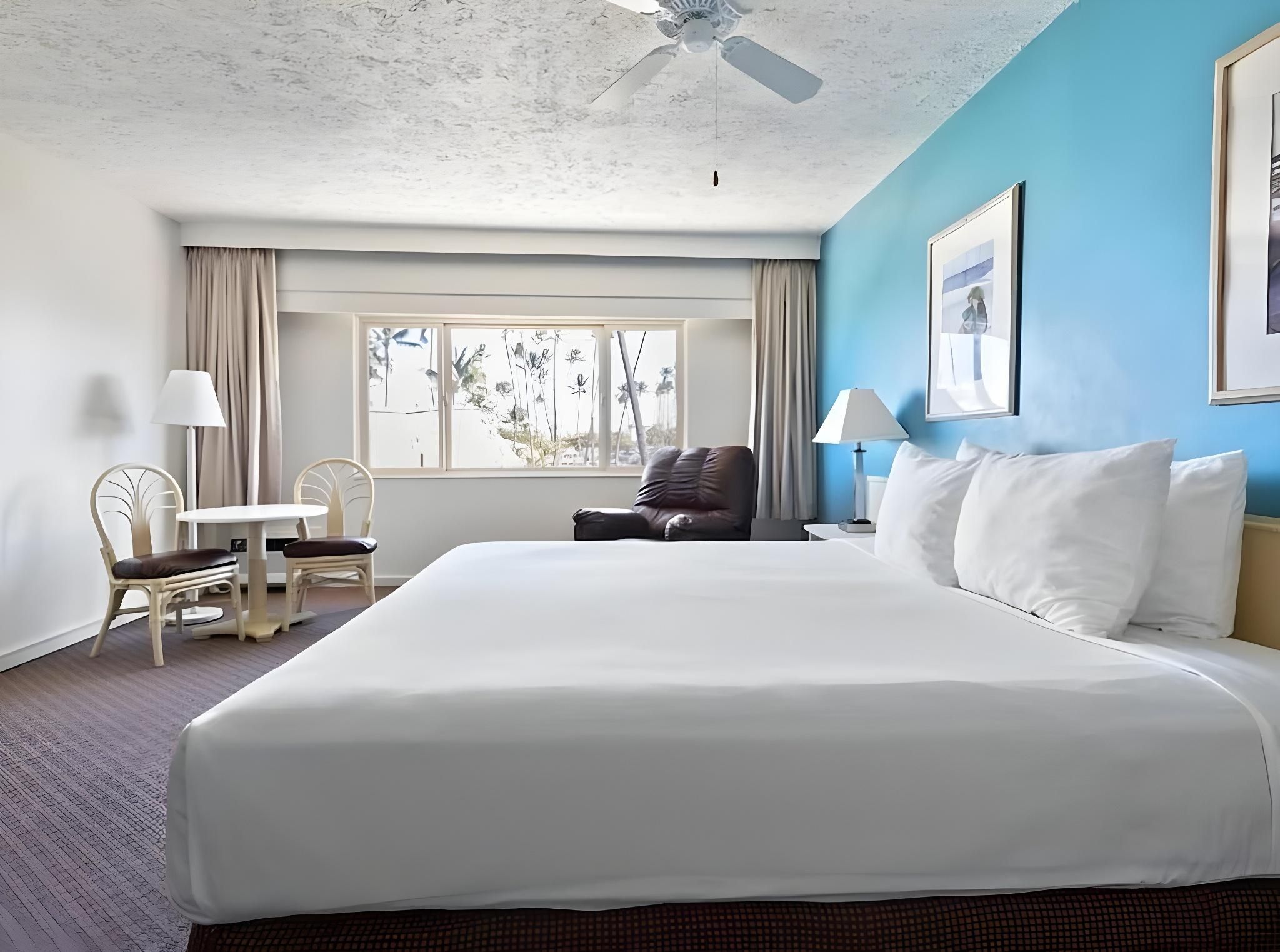 undefined Maui Seaside Hotel 4