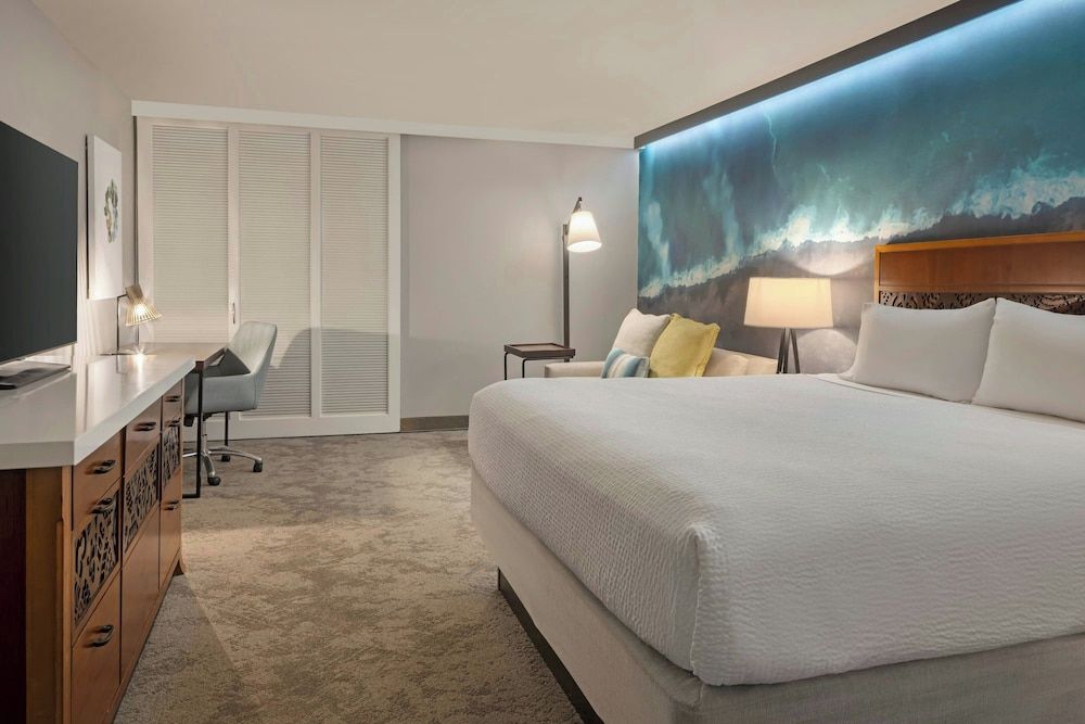 Room, 1 King Bed with Sofa bed, Ocean View (Balcony)