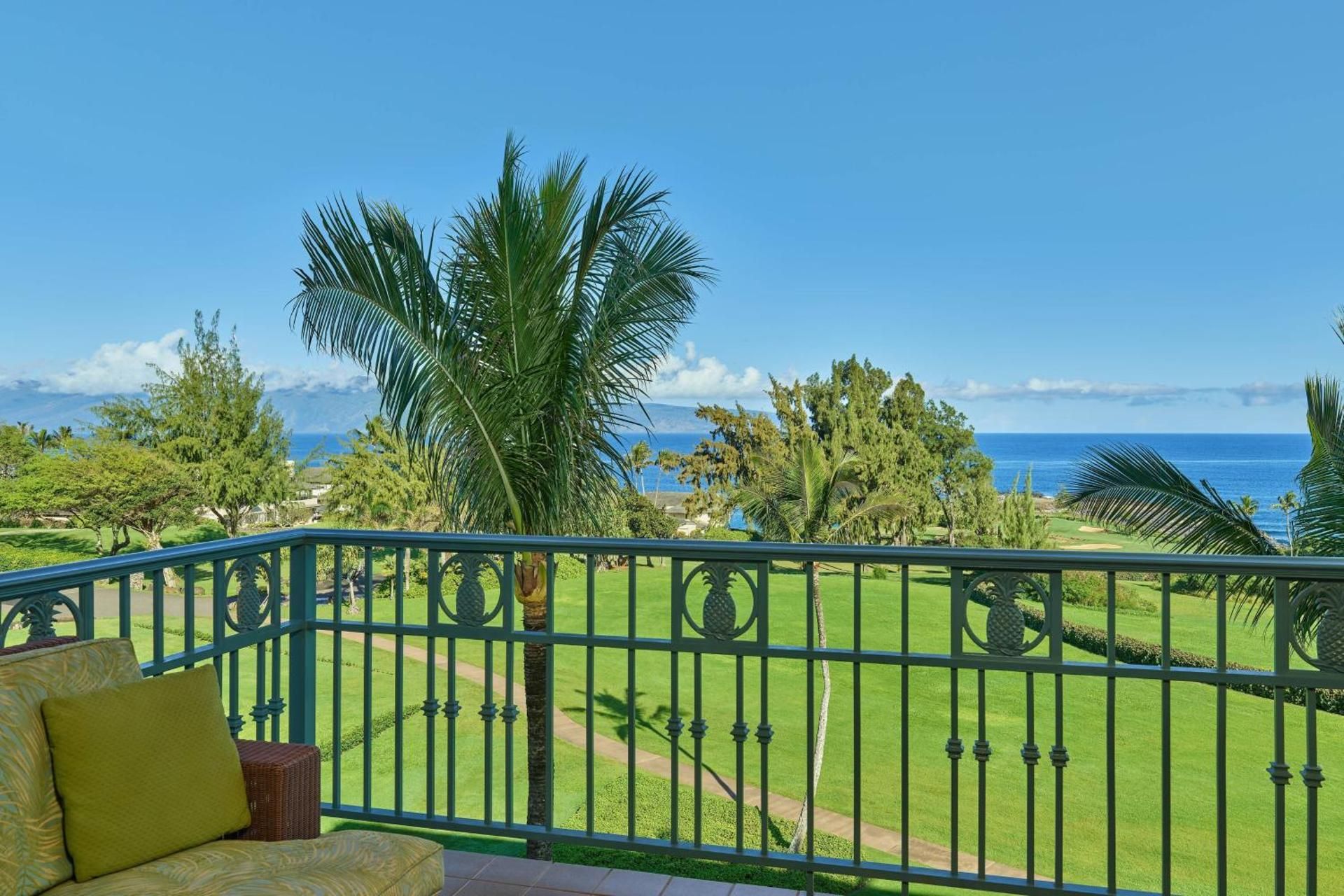 ocean front suite, club lounge access, 1 bedroom suite, 1 king, sofa bed, oceanfront