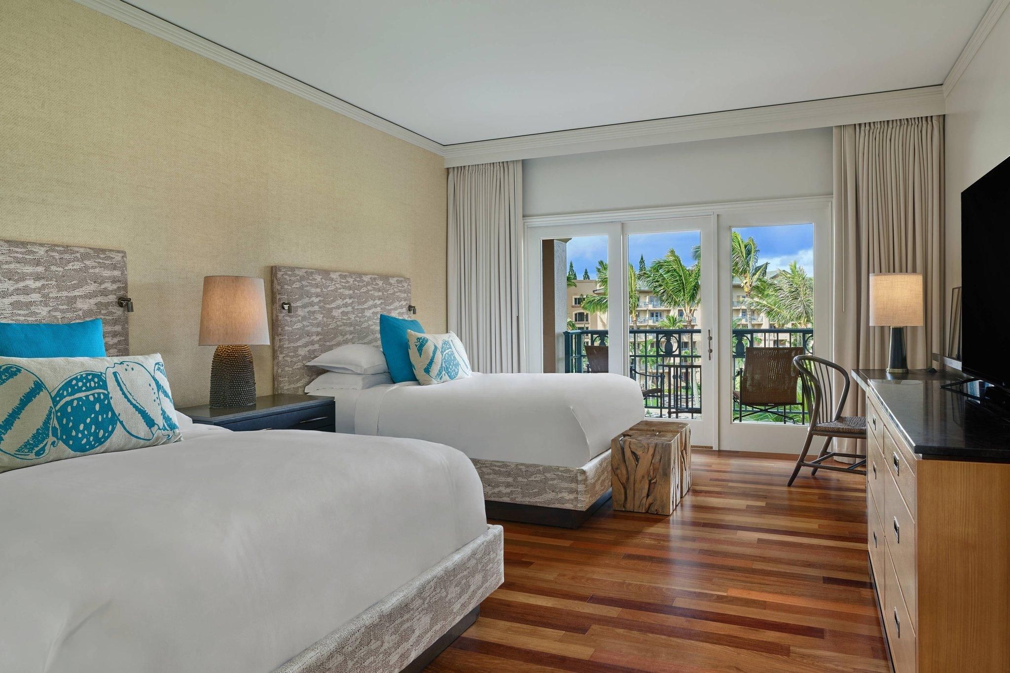 2 Bedroom Residential Suite, Bedroom 1: 1 King, Bedroom 2: 2 Queen, Partial ocean view
