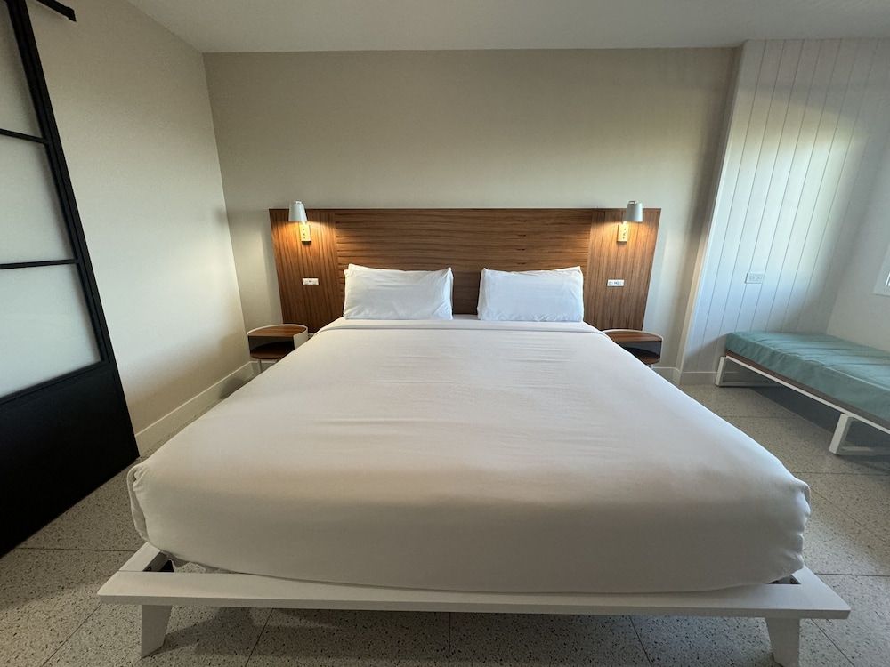 Deluxe Room, 1 King Bed