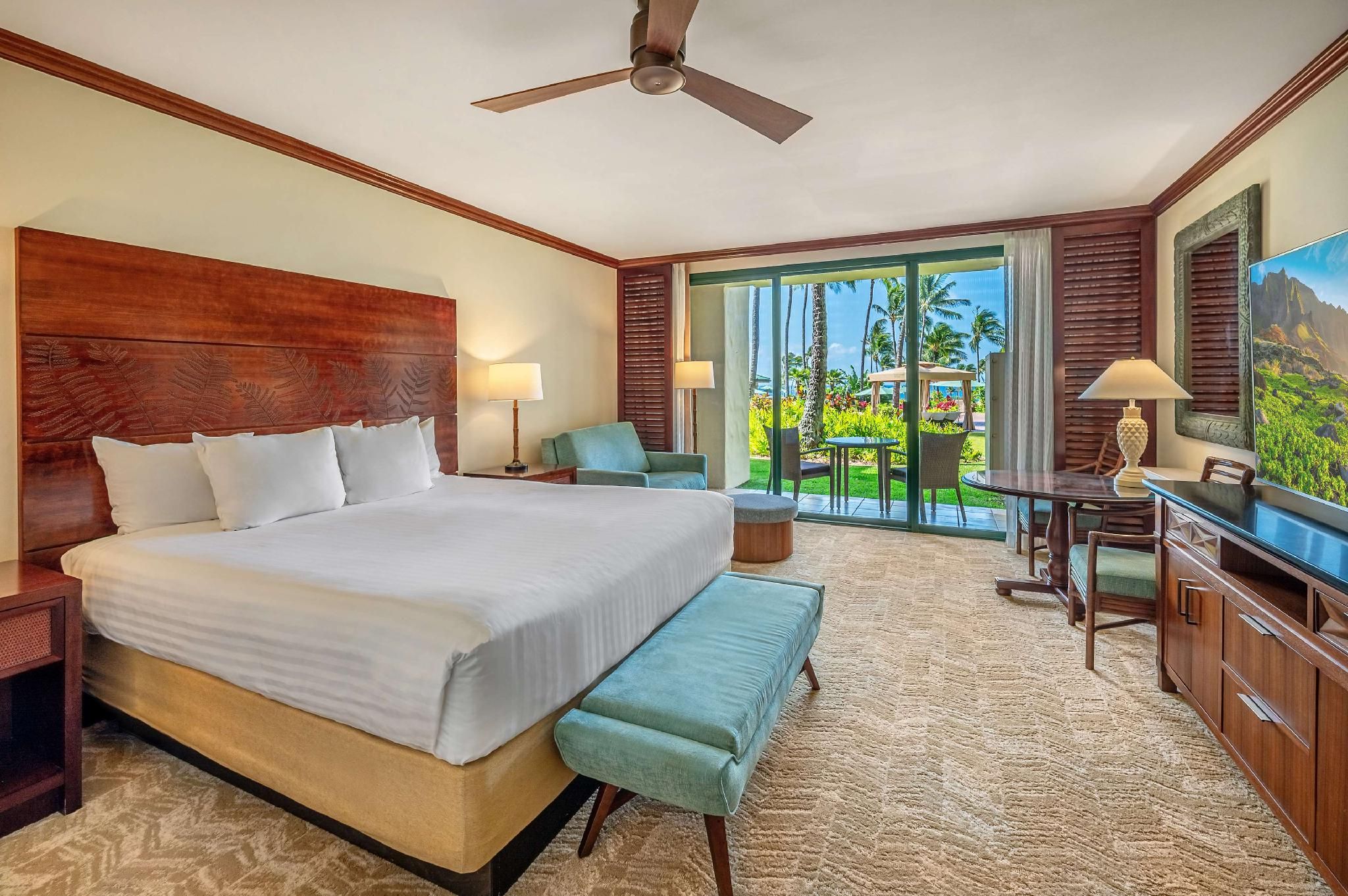 1 King Bed Resort View