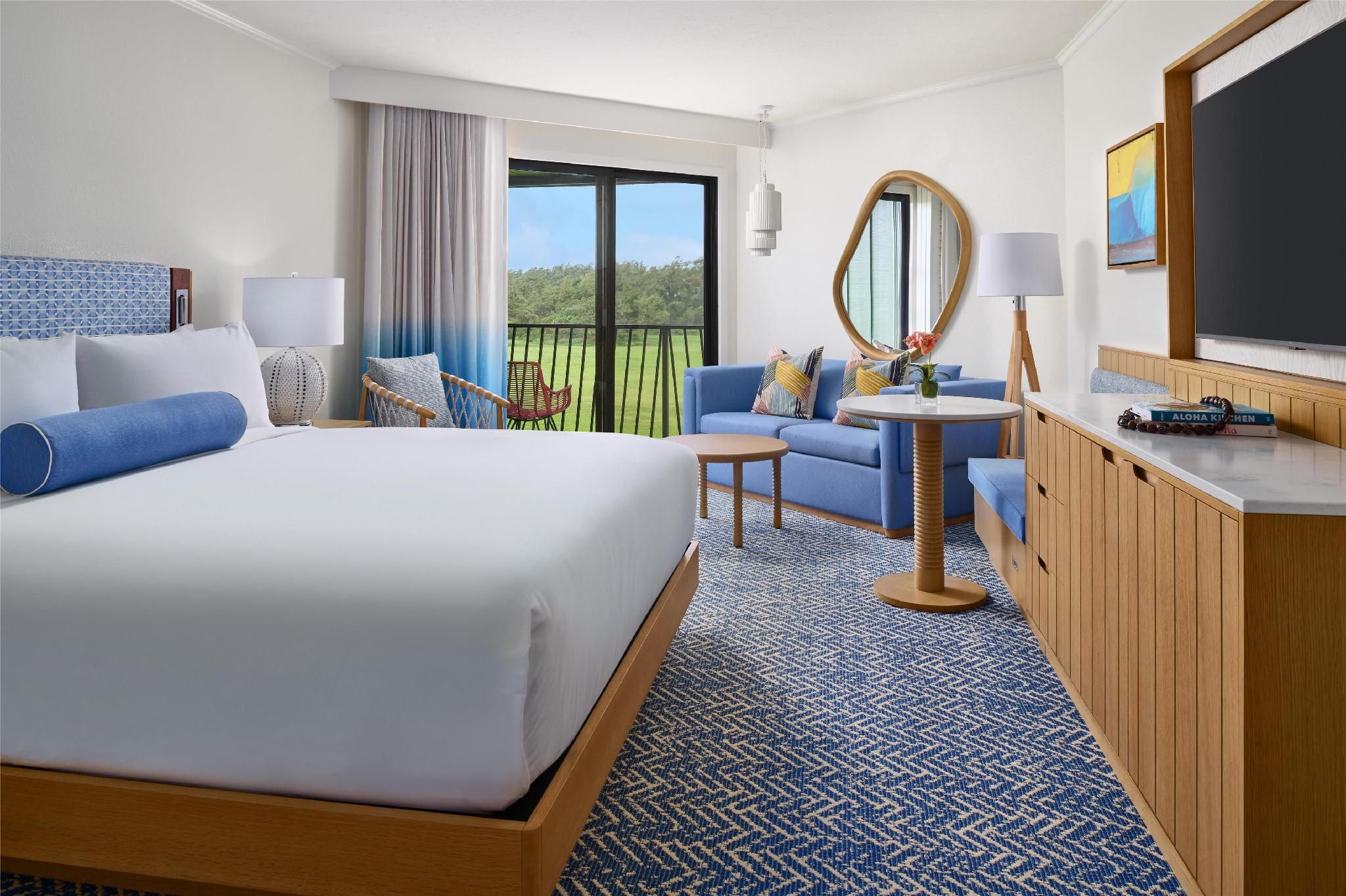 Club Signature Partial Ocean View 1 King Bed