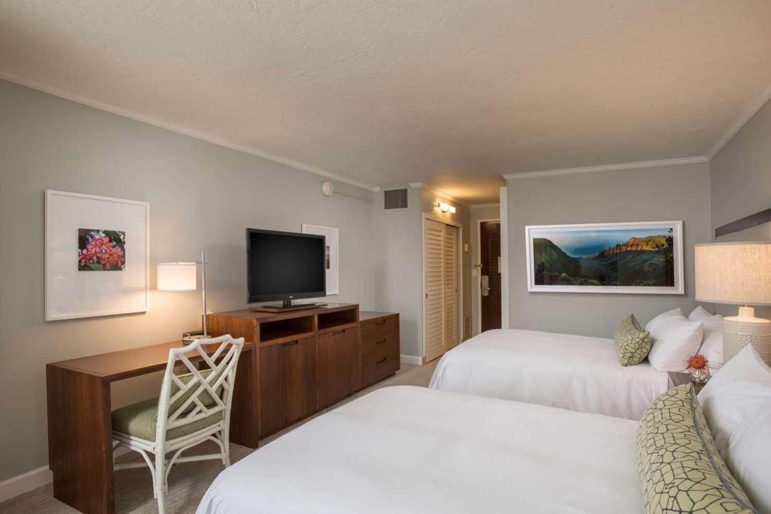Accessible Premium Pool Ocean View 2 Double Beds