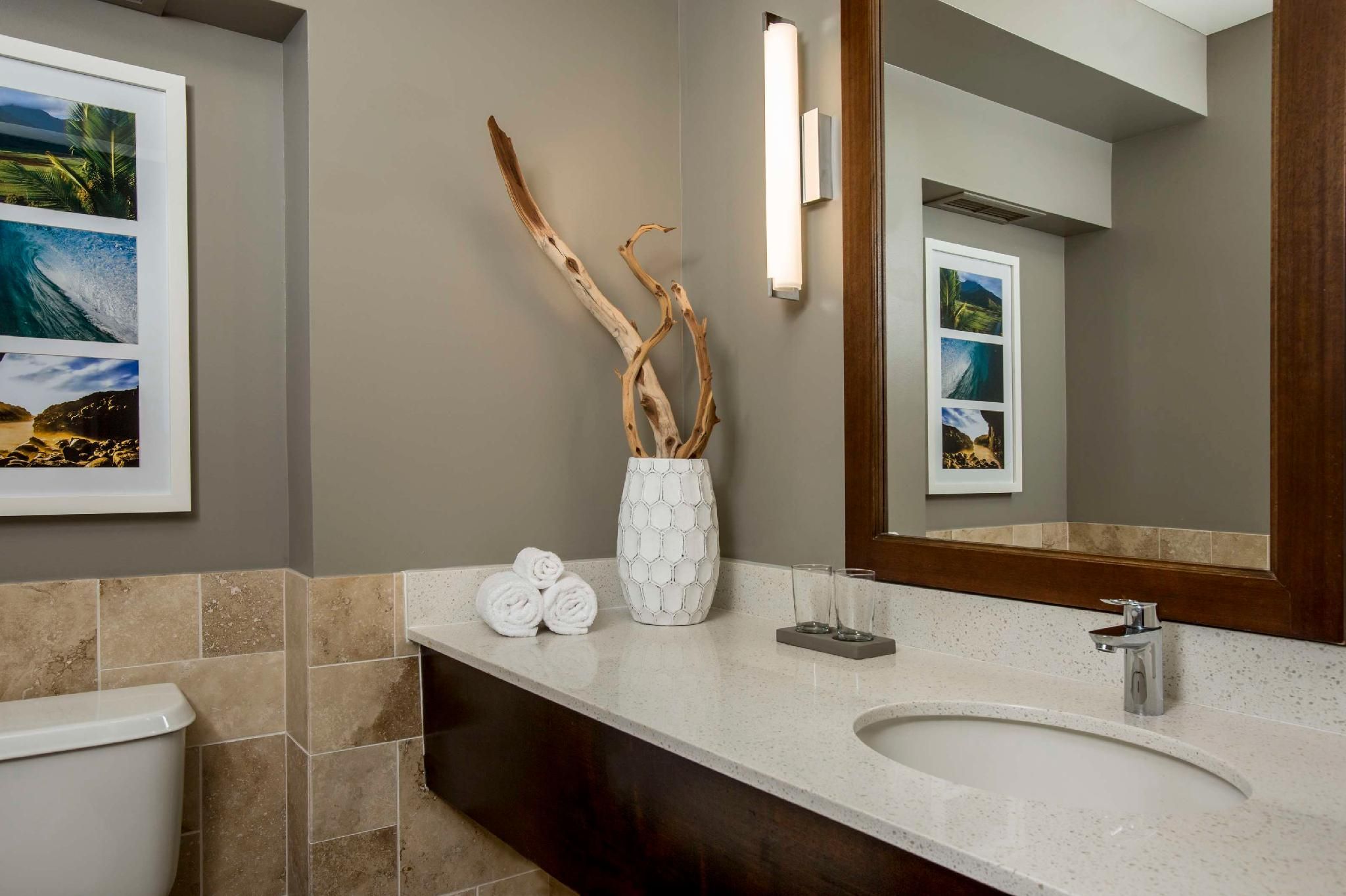 Signature Oceanfront Suite 1 King Bed