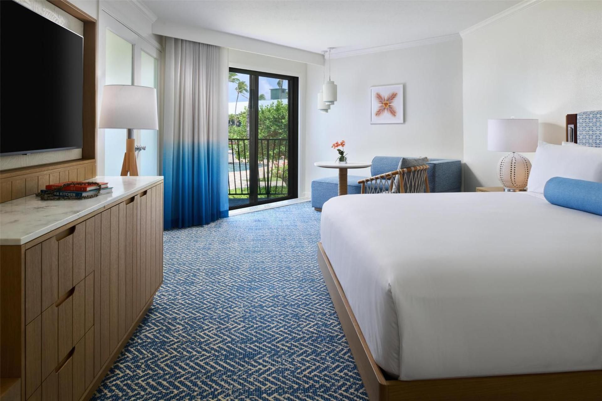 Signature 1 Bedroom 1 Pool View Suite 1 King Bed