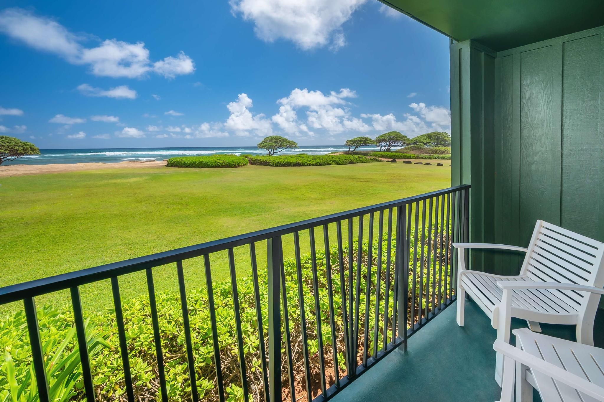 Oceanfront 1 King Bed