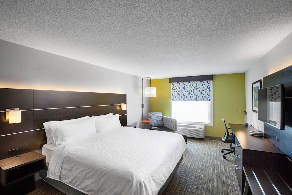 Standard Room, 1 King Bed