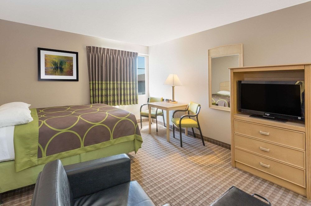 Standard Room, 1 King Bed