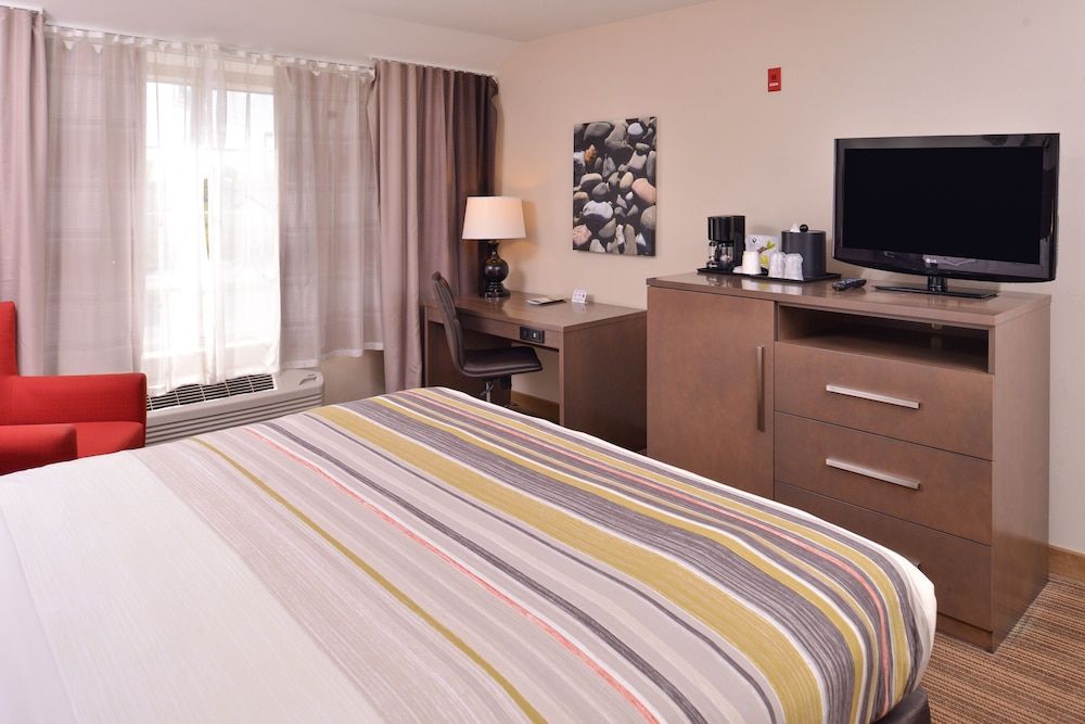 Room, 1 King Bed, Accessible, Bathtub