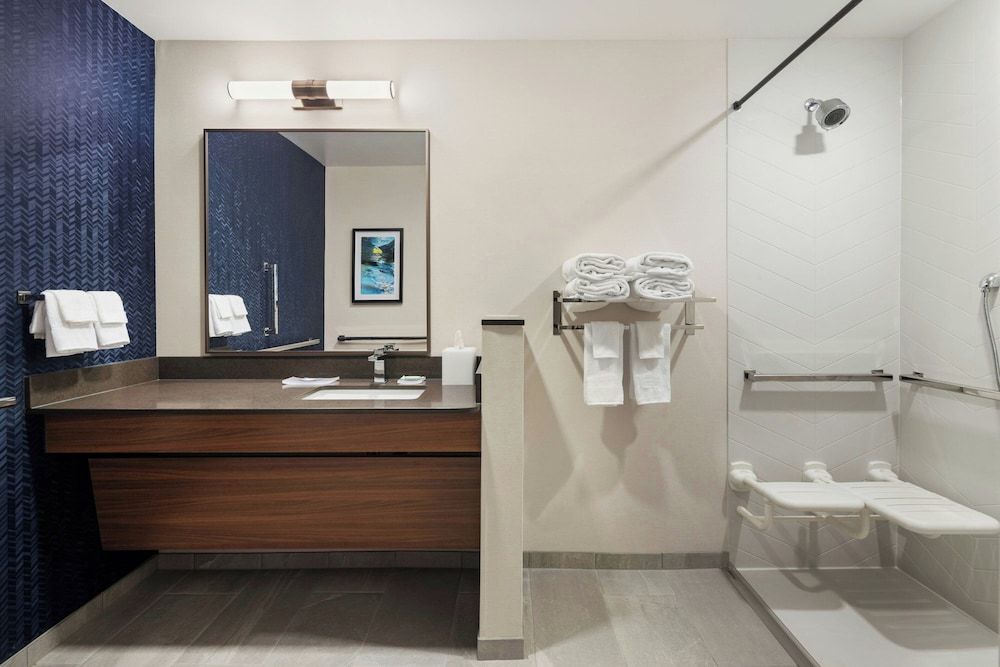 Fairfield Inn & Suites by Marriott Cedar Rapids North Room, 2 Queen Beds (Mobility Accessible, Tub) 4