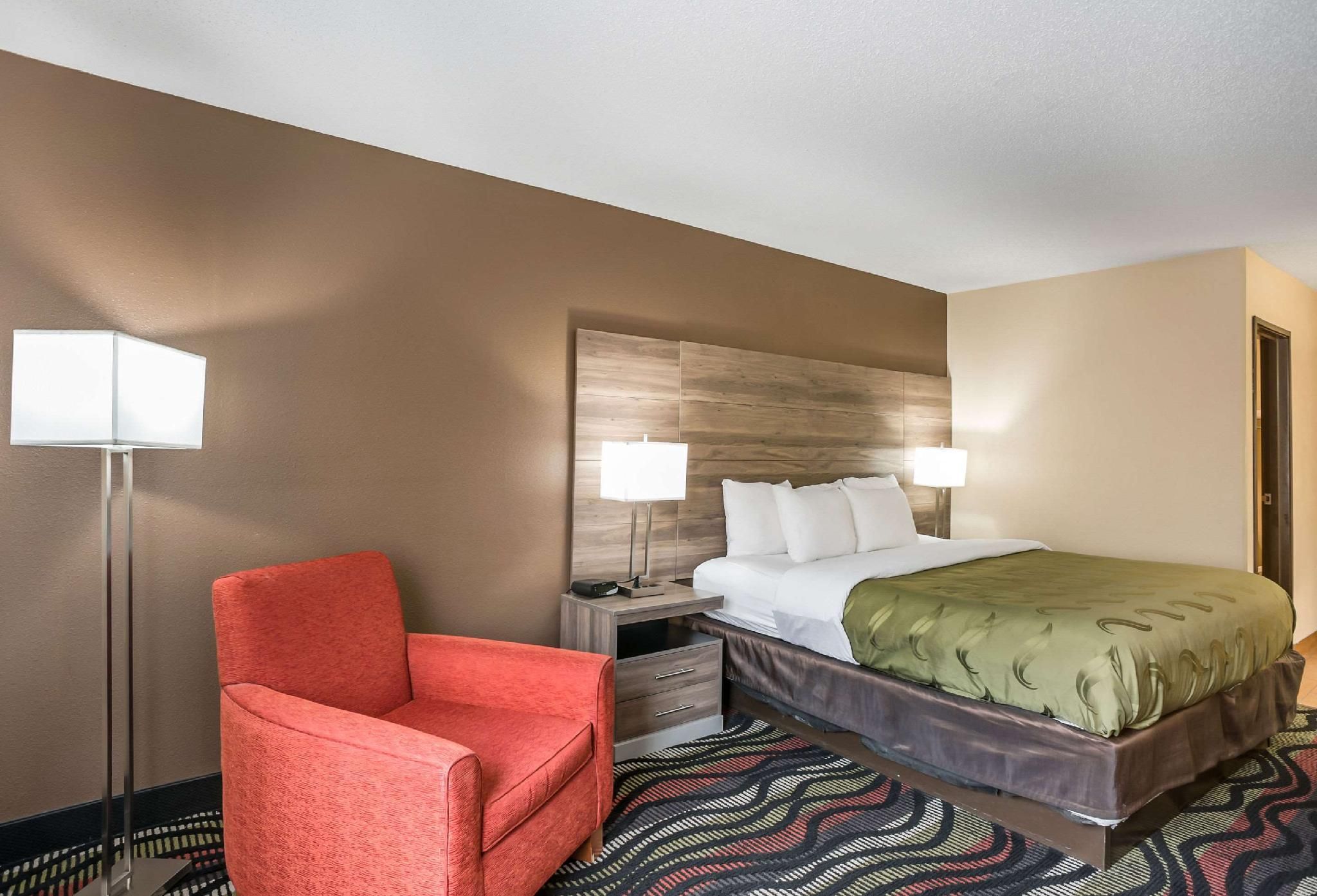 1 Queen Bed, Nonsmoking, Accessible