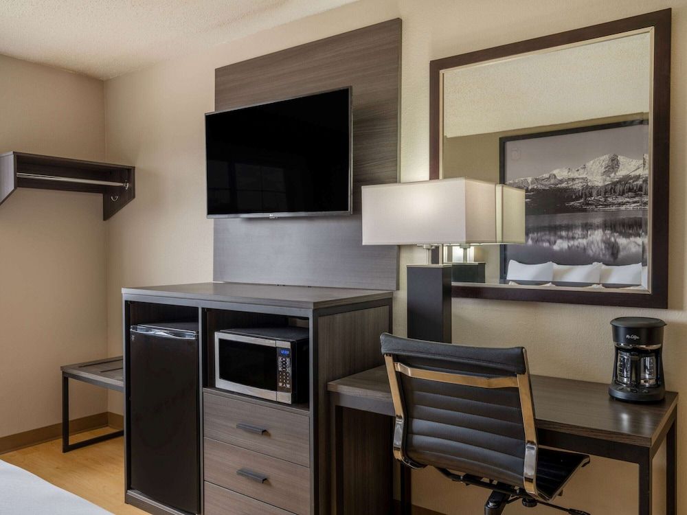 Room, 2 Queen Beds, Non Smoking