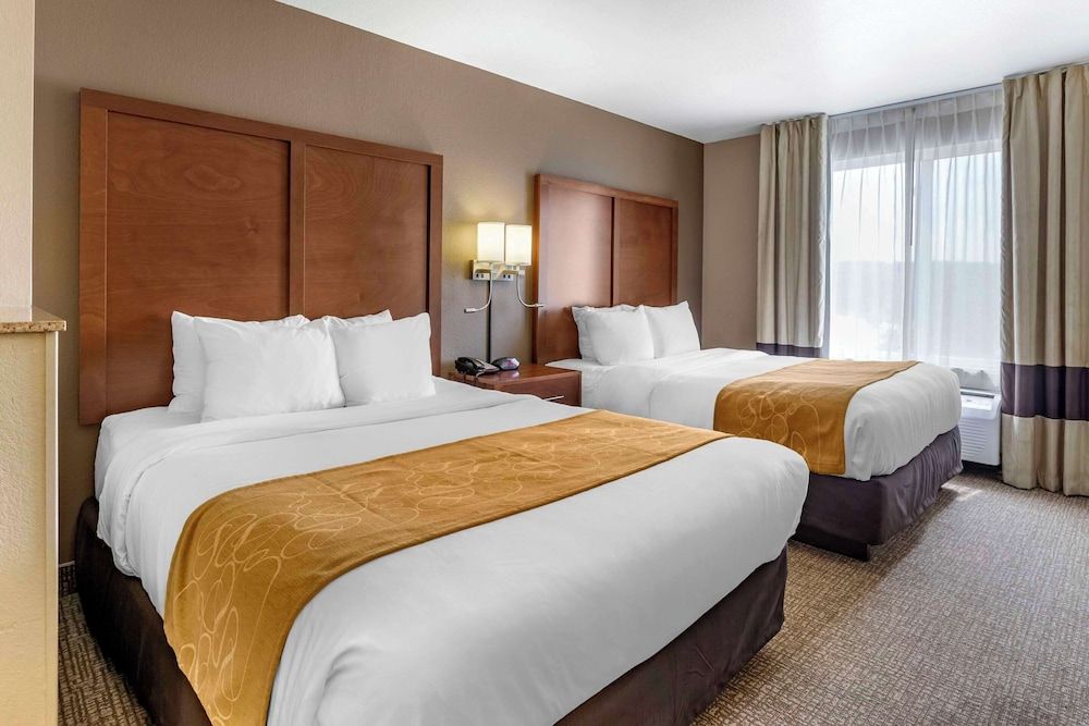Suite, 2 Queen Beds, Non Smoking