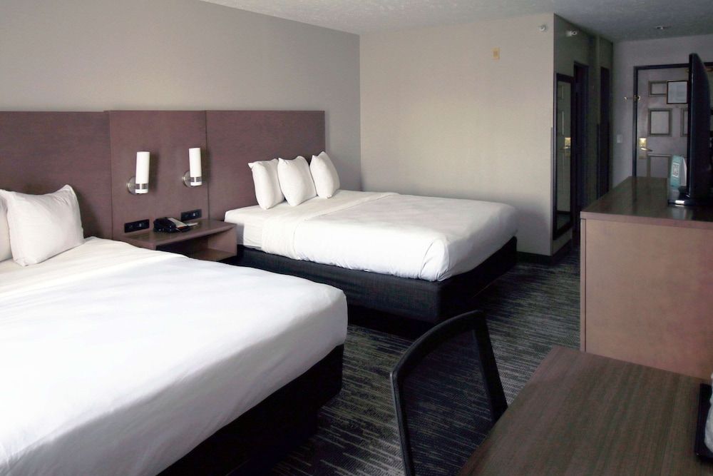 Room, 2 Queen Beds, Non Smoking
