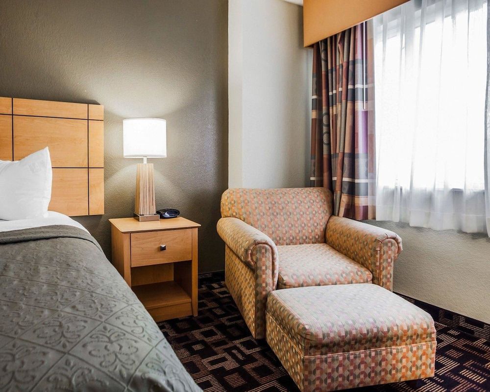 Standard Room, 1 Queen Bed, Non Smoking