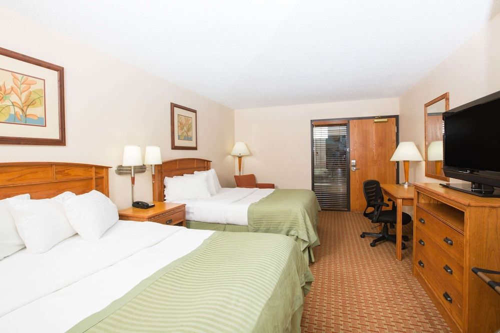 Room, 2 Queen Beds, Non Smoking