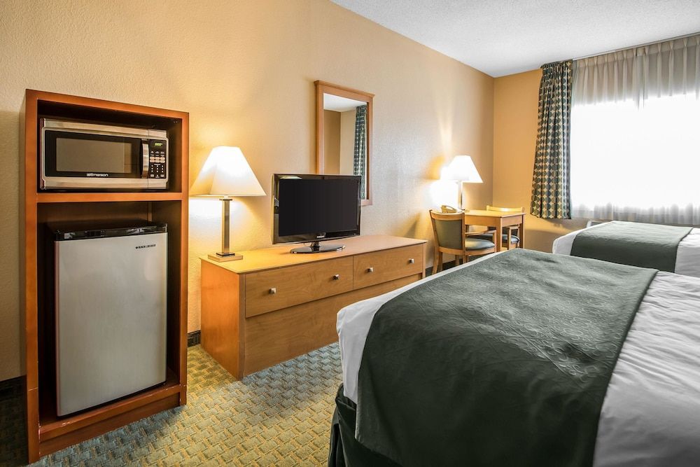Room, 2 Queen Beds, Accessible, Non Smoking