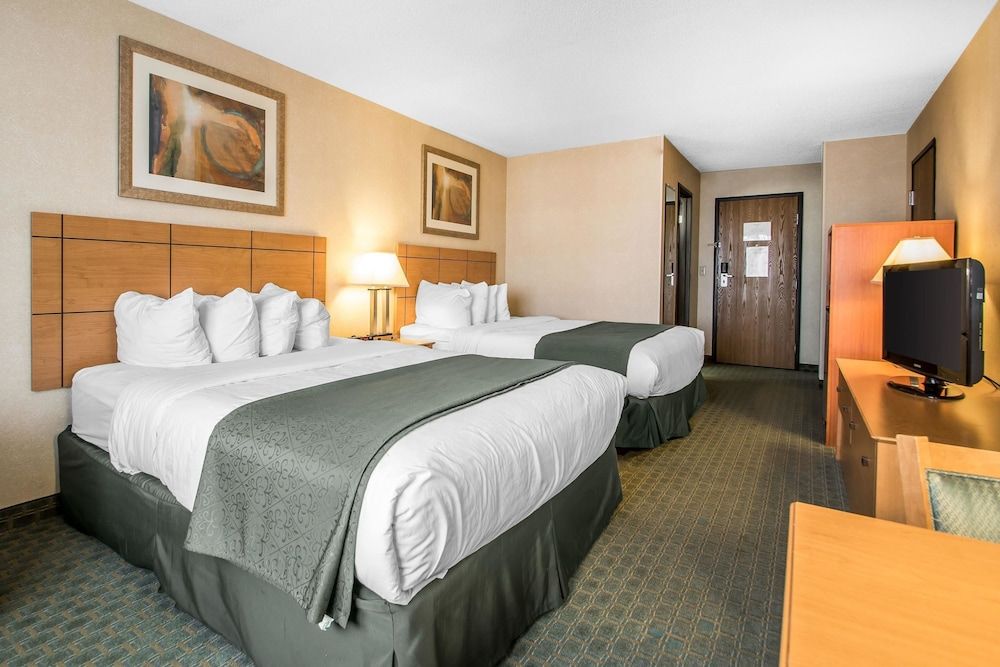 Standard Room, 2 Queen Beds, Non Smoking