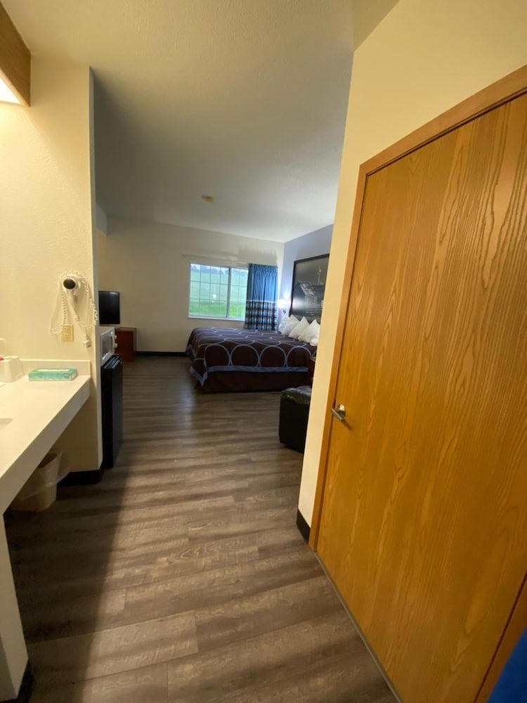 Room, 1 Queen Bed, Accessible, Non Smoking (Mobility Accessible)