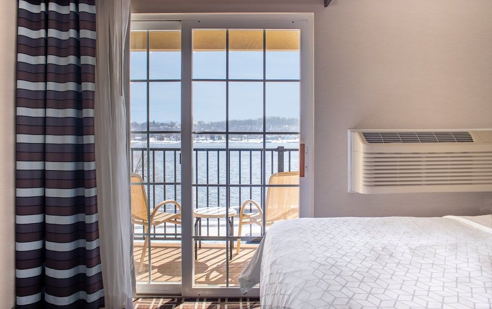 Standard Room, 2 Queen Beds, Balcony (Feature)