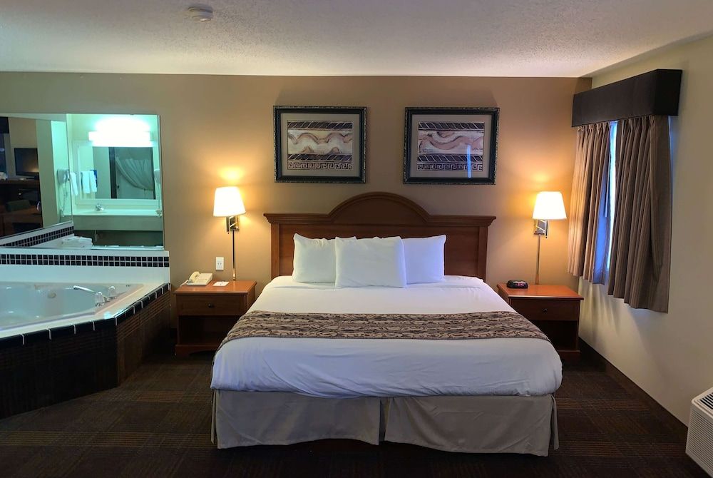 Deluxe Studio Suite, 1 King Bed, Non Smoking