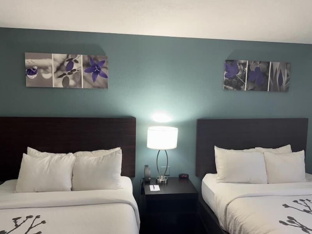Standard Room, 2 Queen Beds, Non Smoking