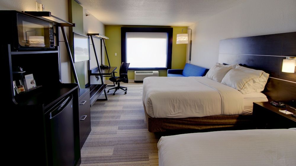 Standard Room, 2 Queen Beds, Accessible (Communication, Accessible Tub)