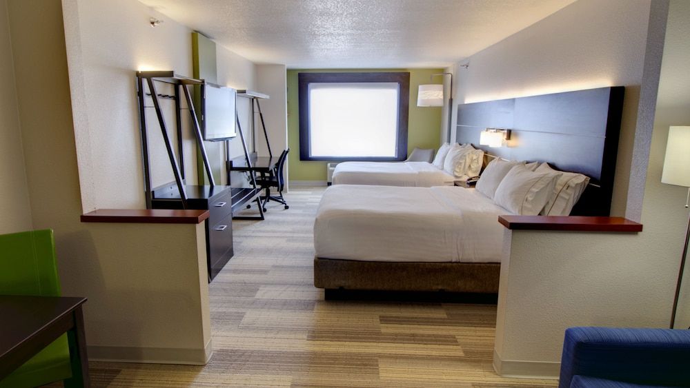 Suite, 2 Queen Beds