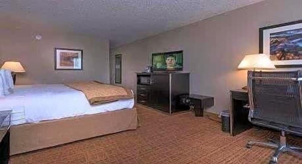 Room, 2 Queen Beds, Non Smoking