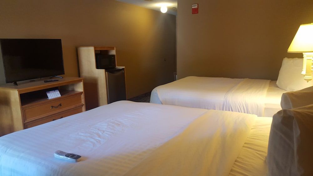 Room, 2 Queen Beds, Non Smoking