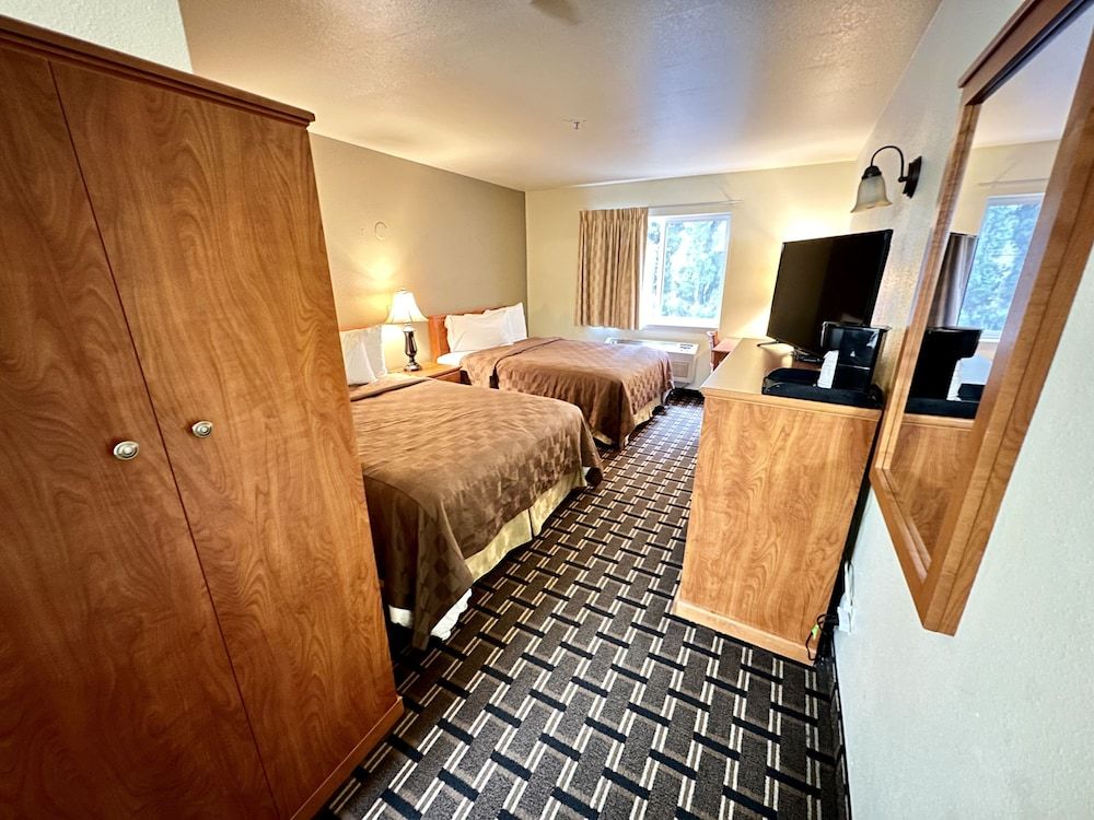 FairBridge Inn & Suites Kellogg Standard Room, 2 Queen Beds, Non Smoking 2