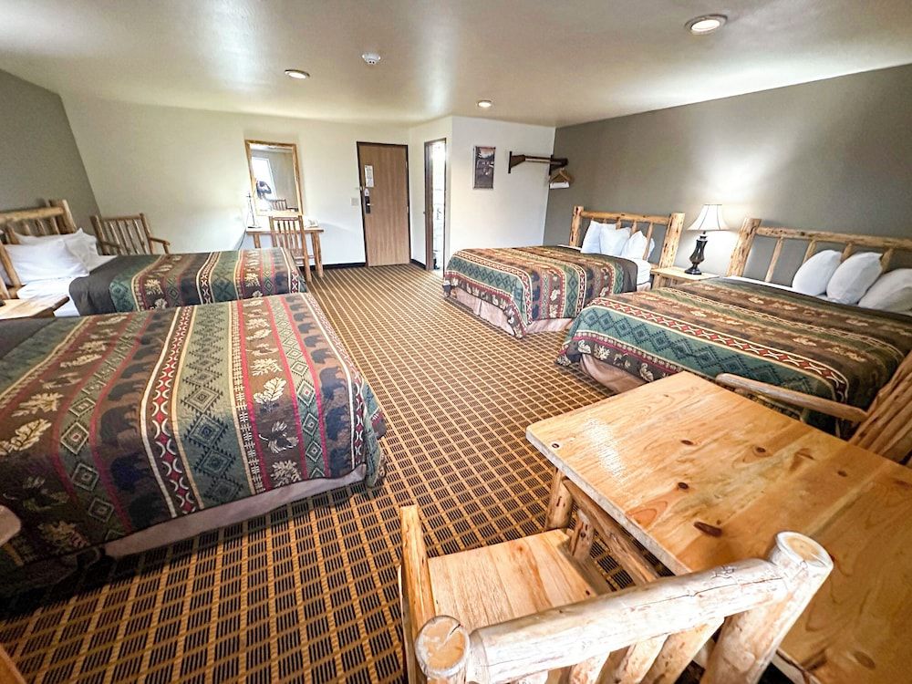 Fairbridge Inn & Suites Sandpoint Superior Room 4