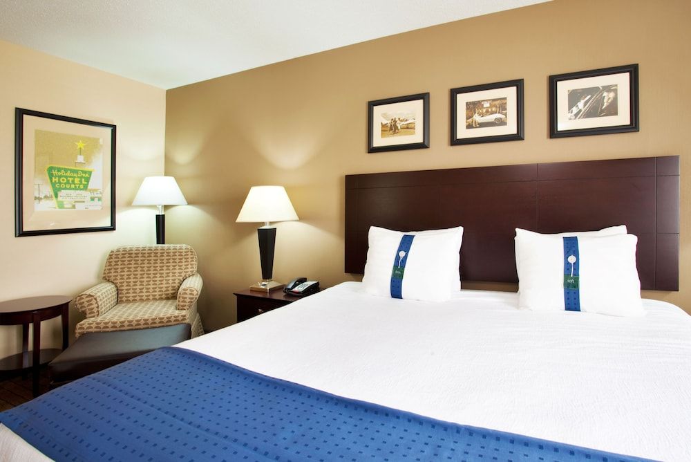 Standard Room, 1 King Bed