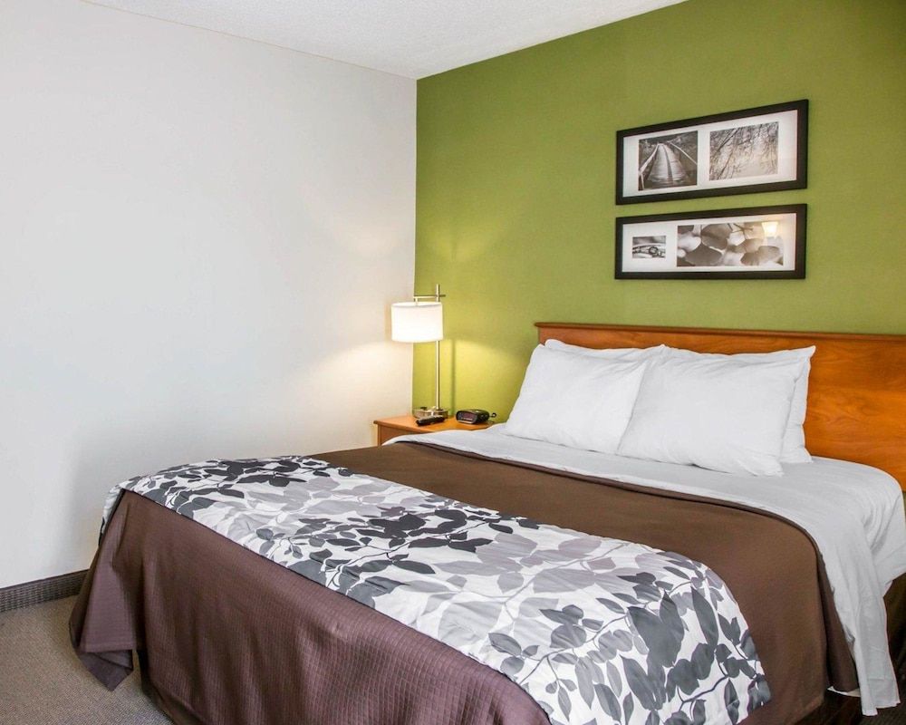 Sleep Inn Midway Airport Bedford Park Room, 1 Queen Bed, Accessible, Non Smoking (Accessible Tub) 3