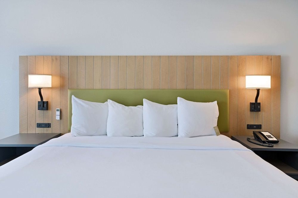 Studio Suite, 1 King Bed, Non Smoking