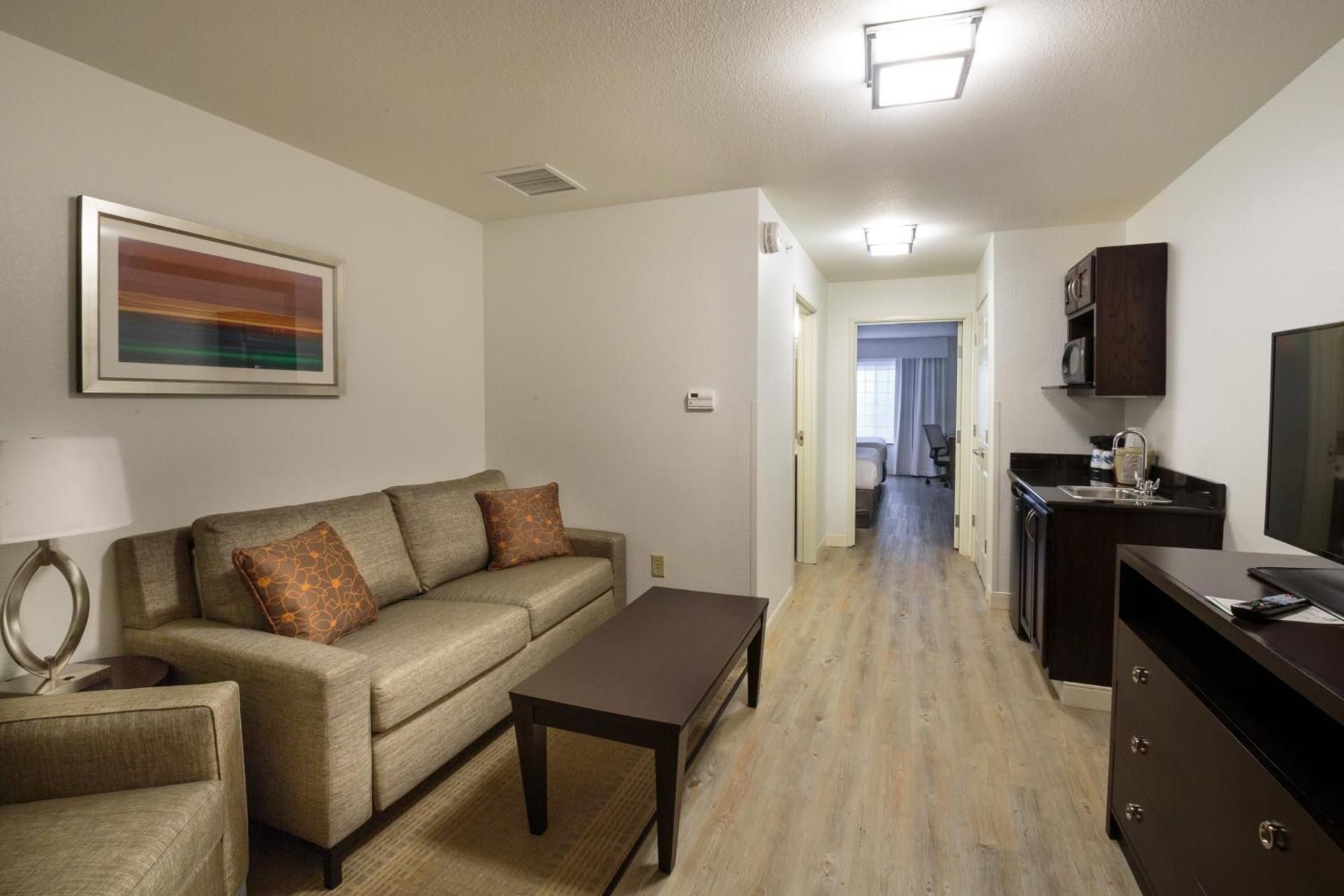 One-Bedroom King Suite