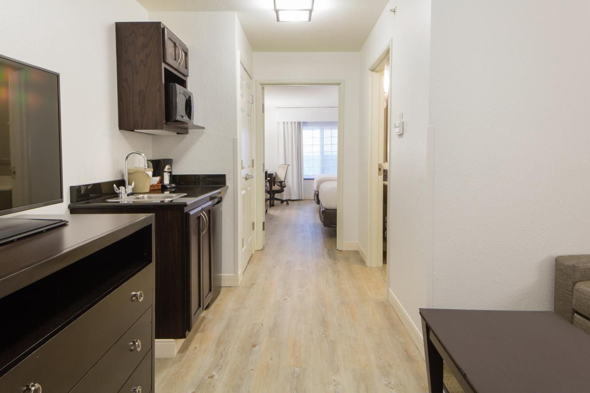 One-Bedroom King Suite