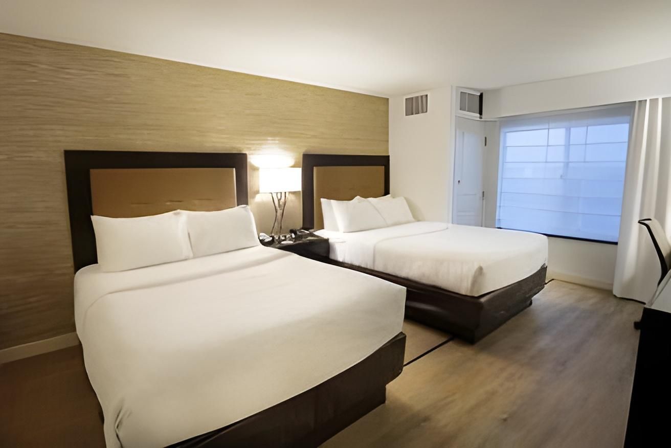 2 Queen Beds Suite Non-Smoking