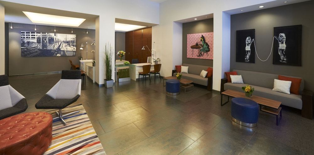 undefined Kinzie Hotel