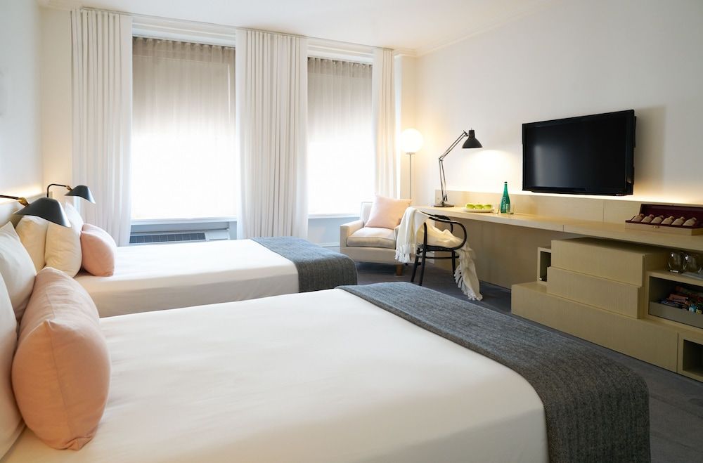 undefined The Chicago Hotel Collection Ambassador Gold Coast 9