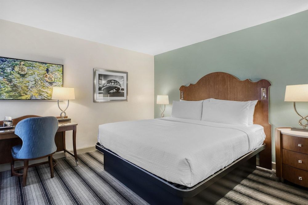 Best Western River North Hotel Standard Room, 1 King Bed, Non Smoking 3