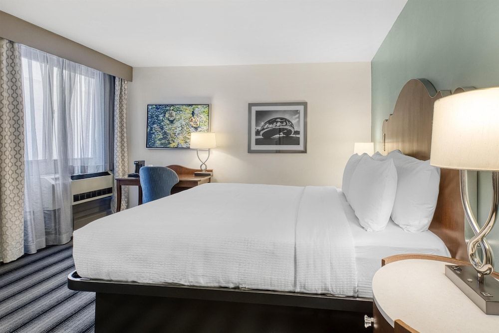 Best Western River North Hotel Standard Room, 1 King Bed, Non Smoking