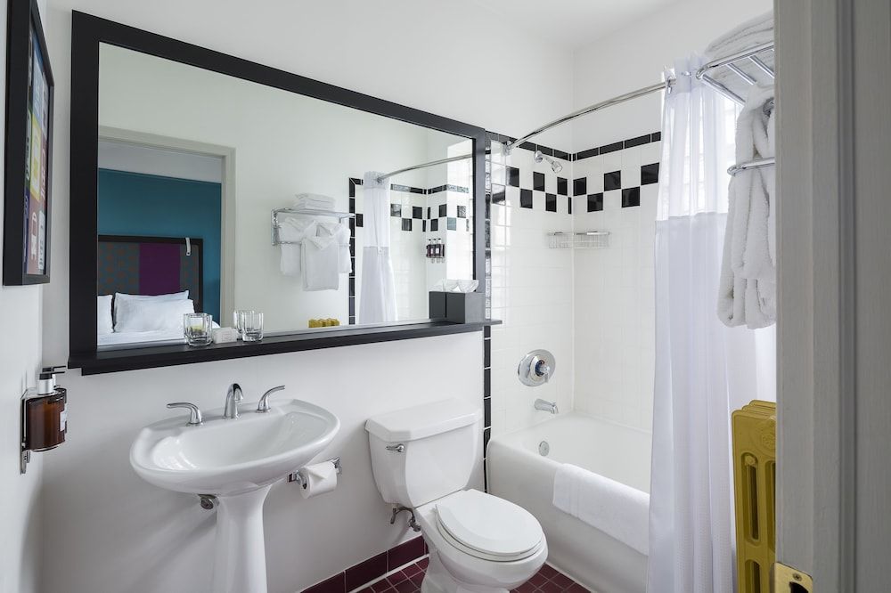 undefined City Suites Hotel 10